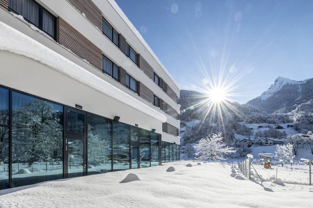 トゥイ ブルー モンタフォン 写真