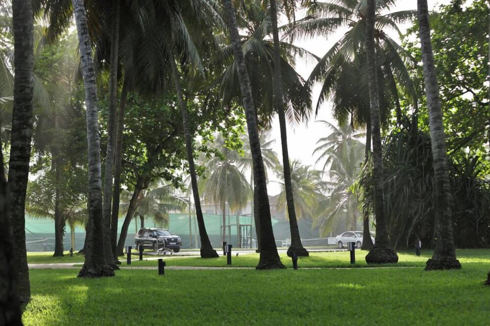 ラバディビーチ ホテル 写真