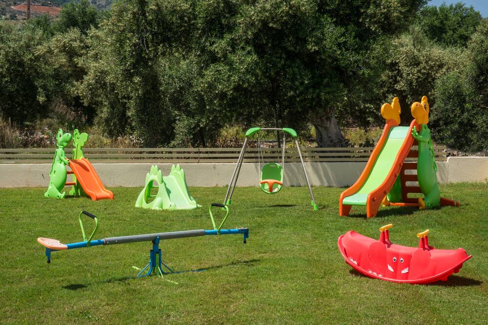 ノトス ハイツ ホテル & スイーツ 写真