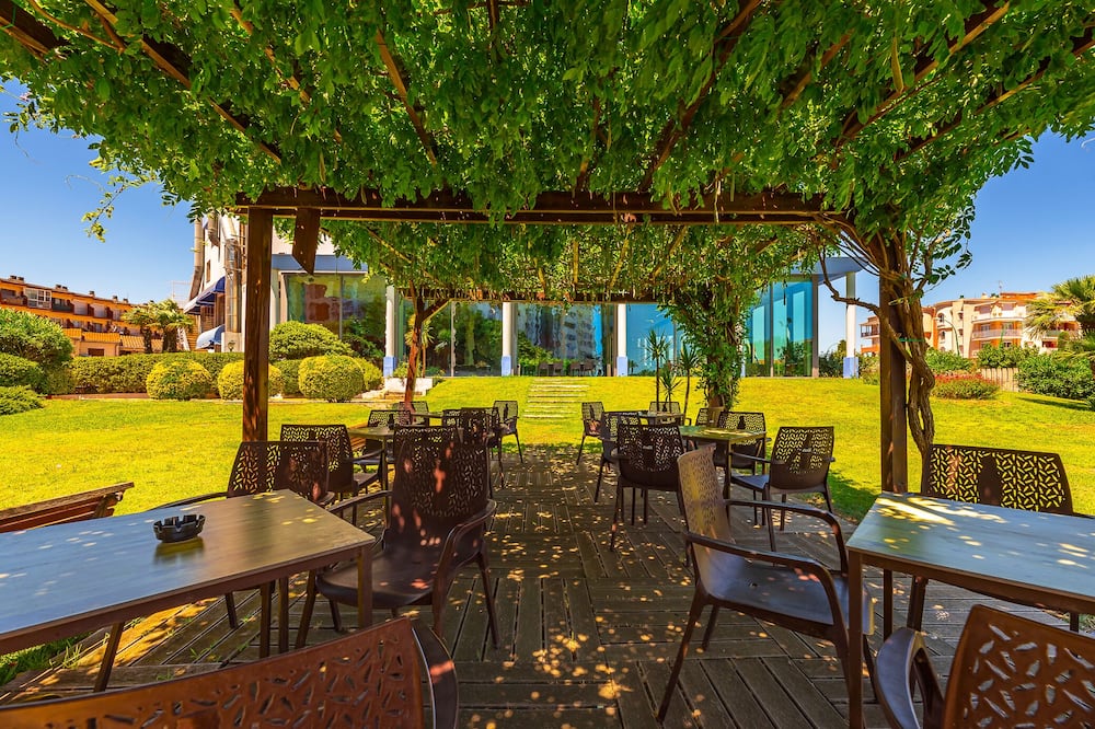 ホテル アパートメント ソンズ プラティジャ 写真