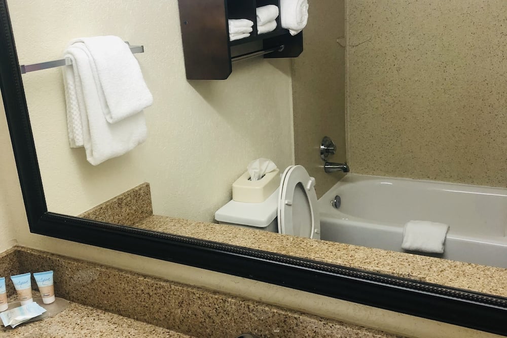 クウェイル イン & スイーツ 写真