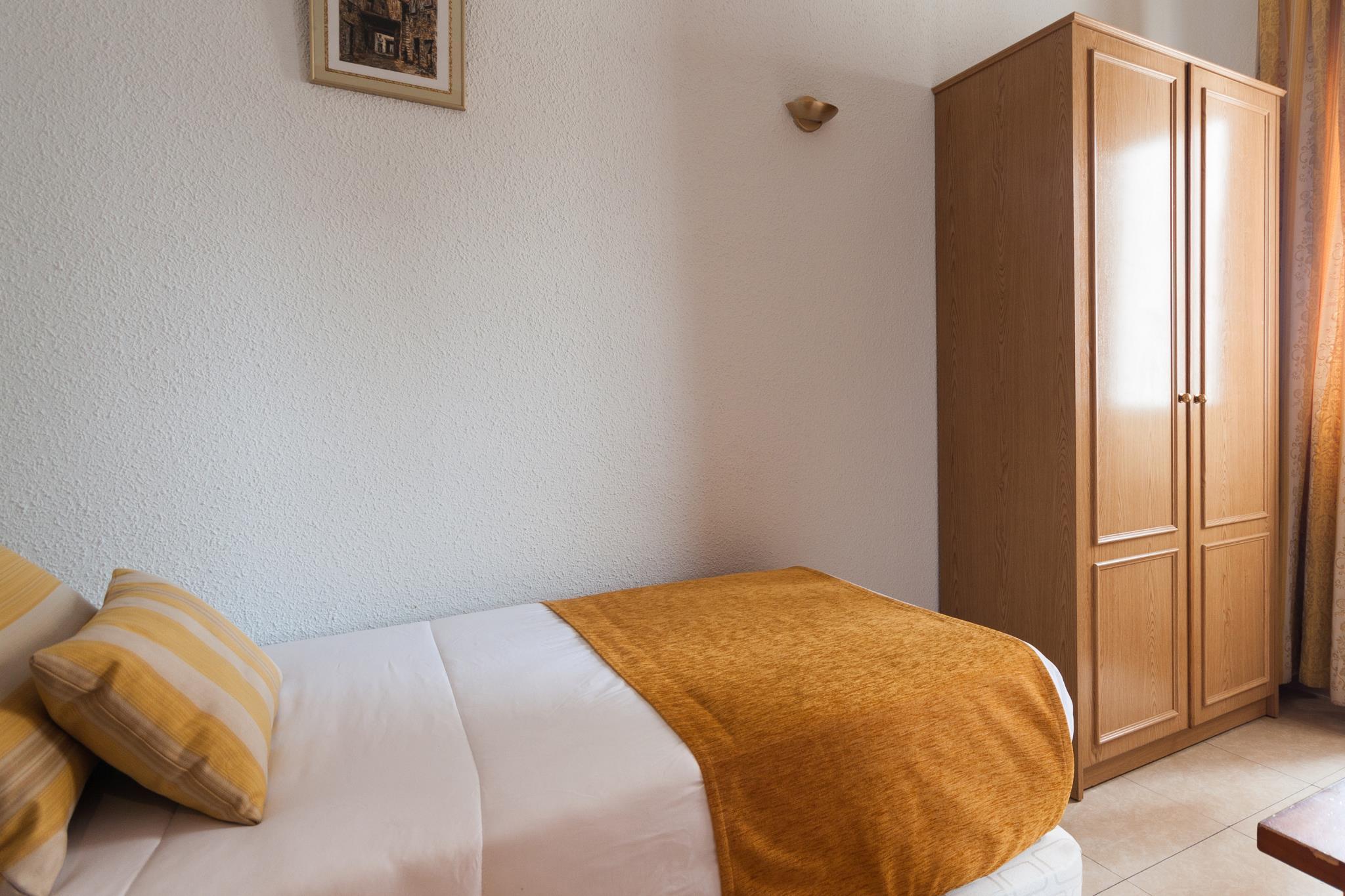 オスタル ホセフィナ 写真