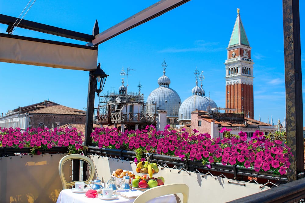 ホテル コロンビーナ 写真