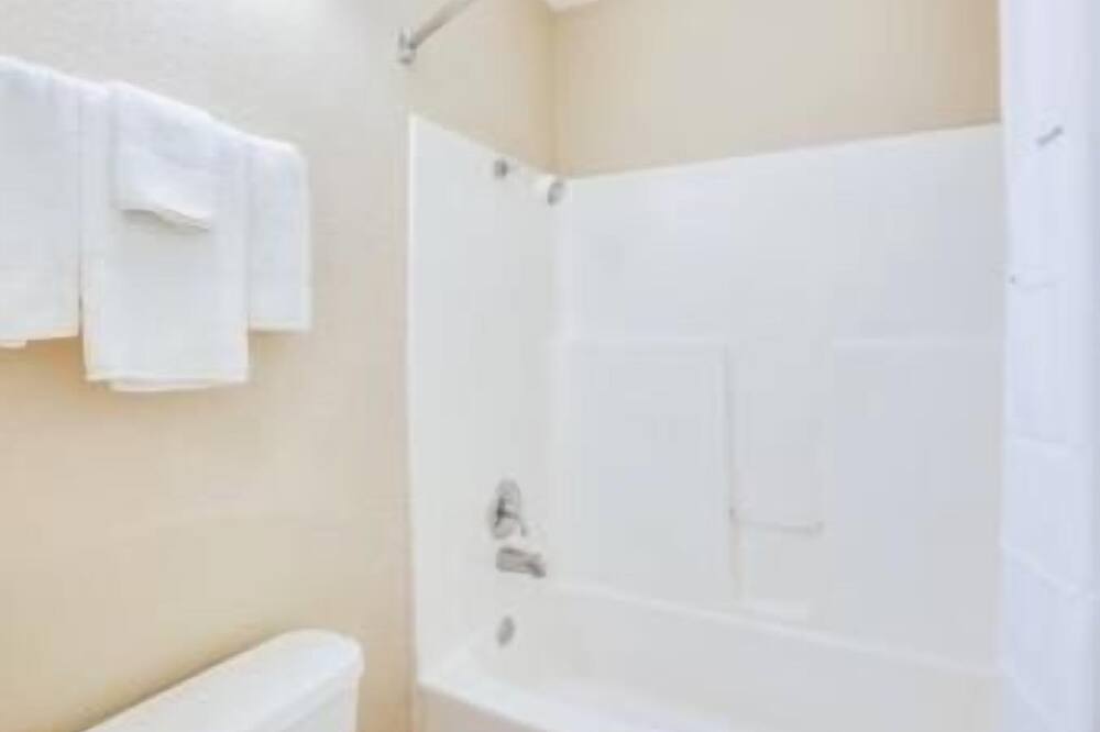 デイズ イン バイ ウィンダム ニューポート 写真