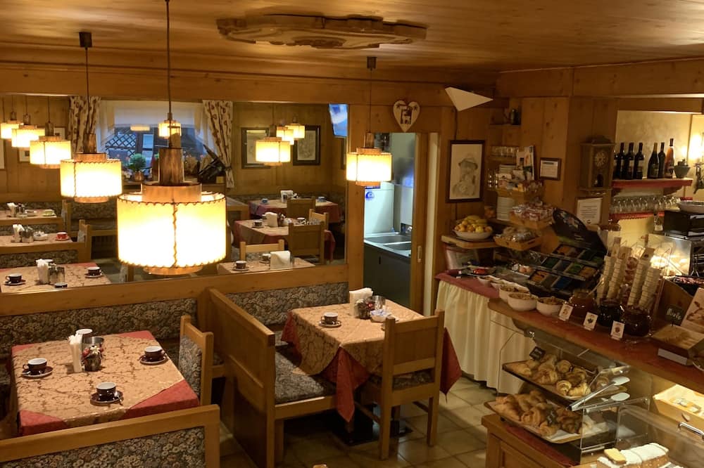 ホテル ヴィラ ネベ 写真