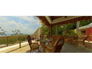 ホテル カミーノ レアル ティカル 写真