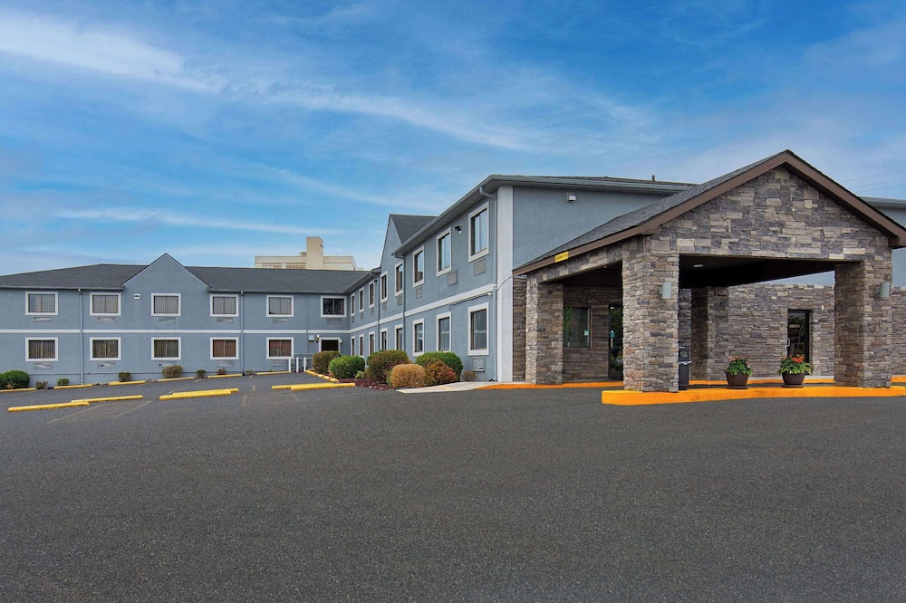 スーパー 8 バイ ウィンダム サマーセット 写真