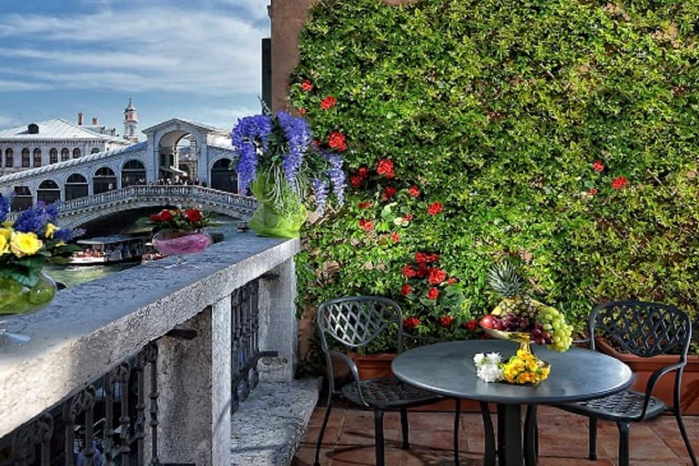 ホテル リアルト 写真