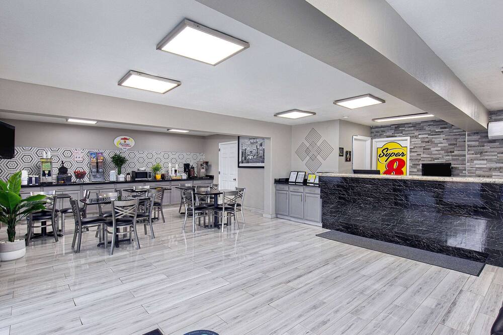 スーパー 8 バイ ウィンダム ナッシュビル ウエスト 写真