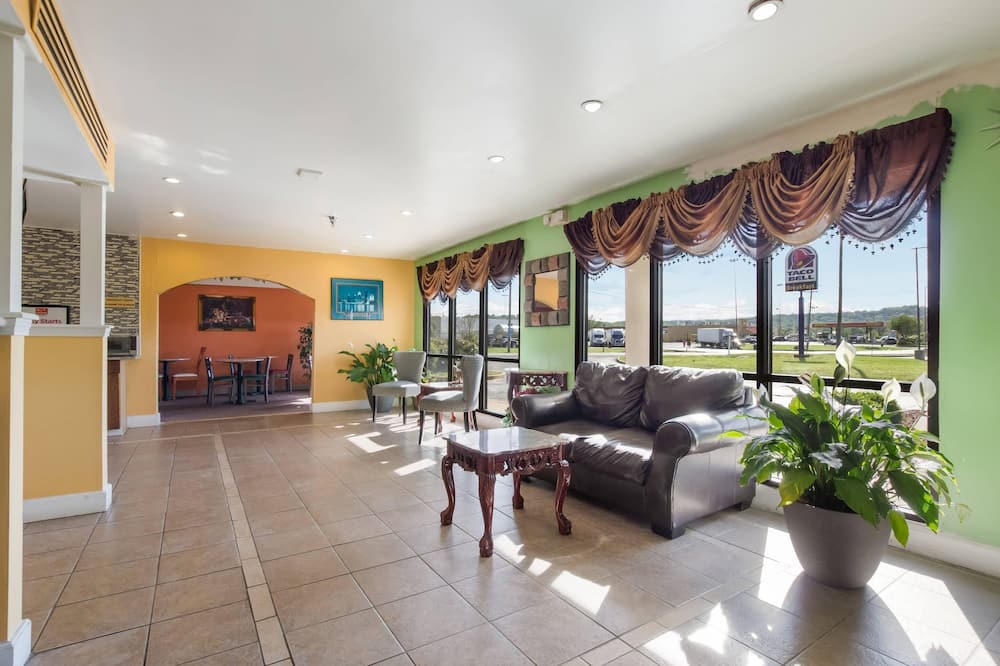 エコノ ロッジ イン & スイーツ 写真