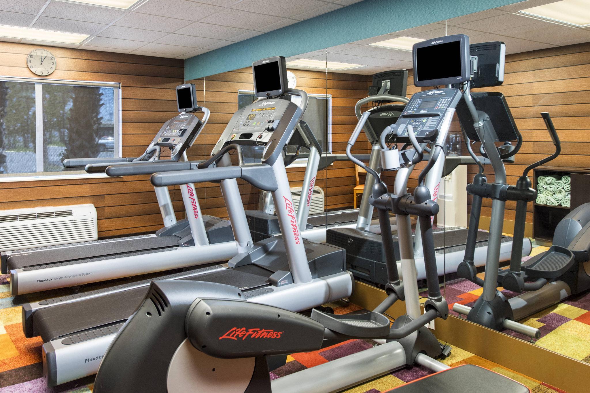 ロードウェイ イン 写真