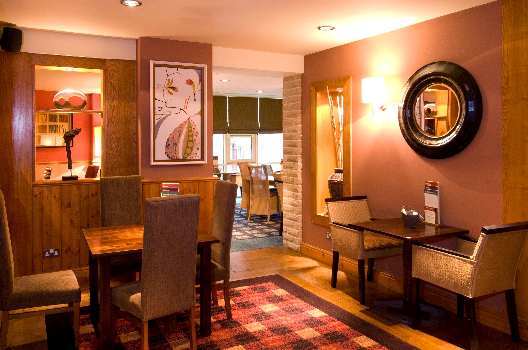 Premier Inn Manchester Central 写真