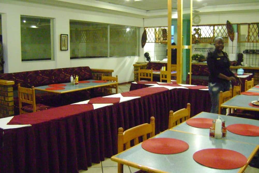 ザ ハボローネ ホテル 写真