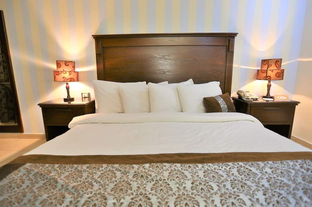 ヒシャム ホテル 写真