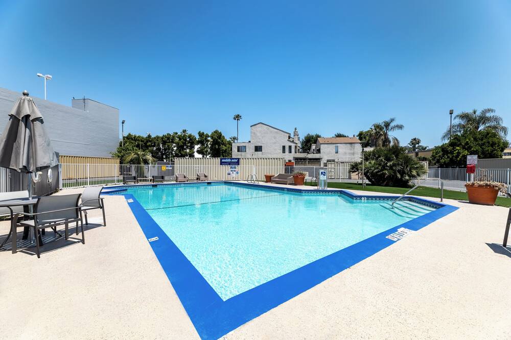 ホリデイ イン エクスプレス バン ナイズ by IHG 写真