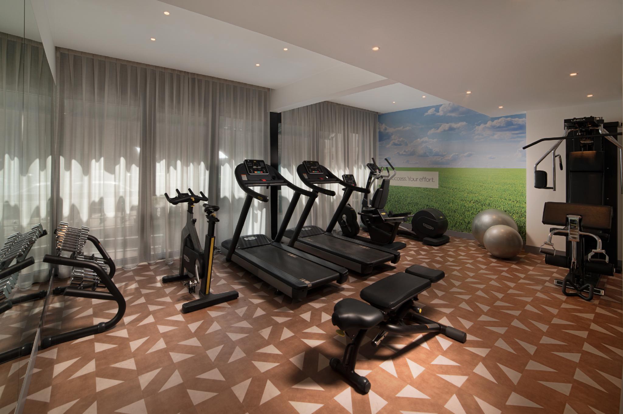 エヌハウ ローマ 写真