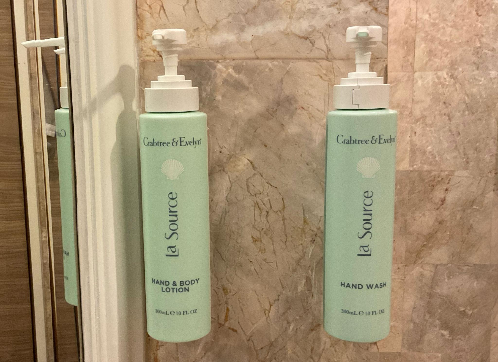 ジュビリー プレステージ ホテル ラチャダーピセーク 写真