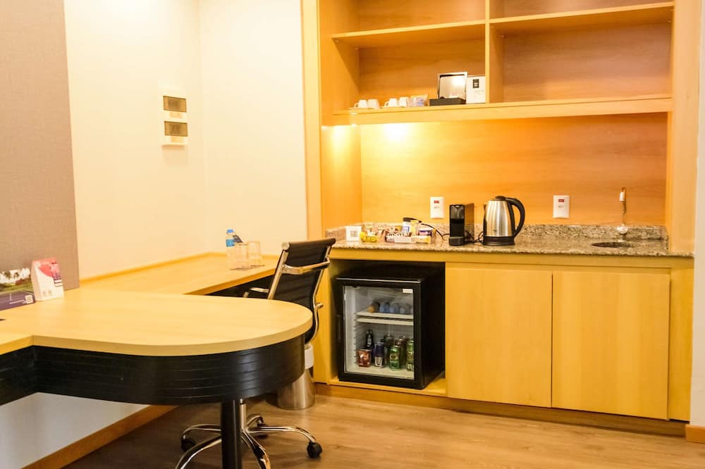 ゴールデン チューリップ ブラジリア アウヴォラーダ 写真