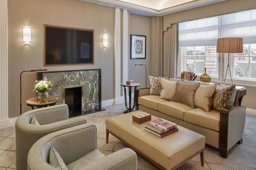 Claridge's, Maybourne 写真