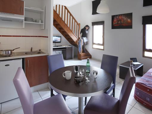 アドニス カルカソンヌ 写真