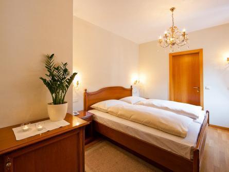 ホテル ティロル 写真