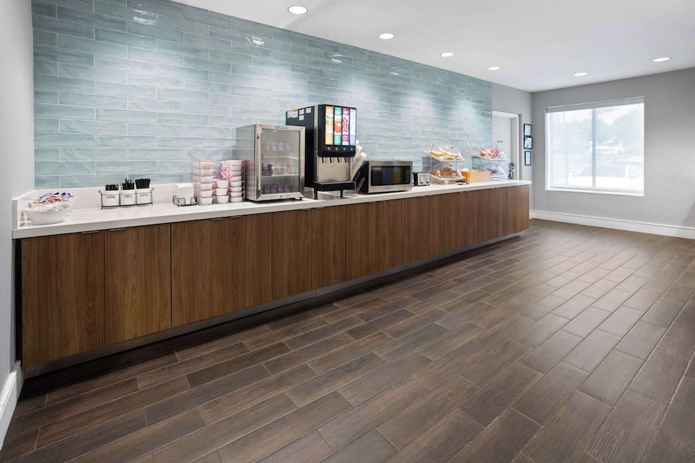 ラ キンタ イン & スイーツ バイ ウィンダム アトランタ エアポート ノース 写真