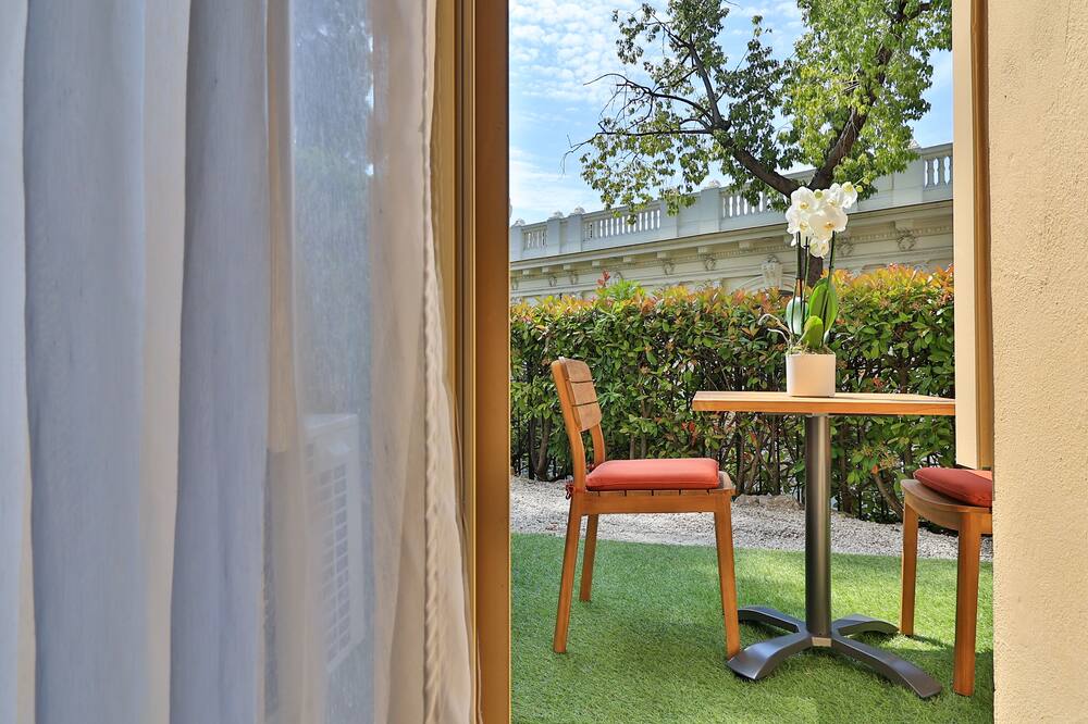 ホテル ル プティ パレ 写真