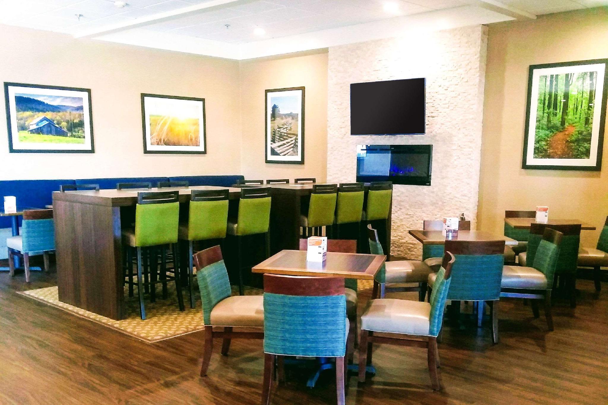 コンフォート イン & スイーツ ニア ダンビル モール 写真