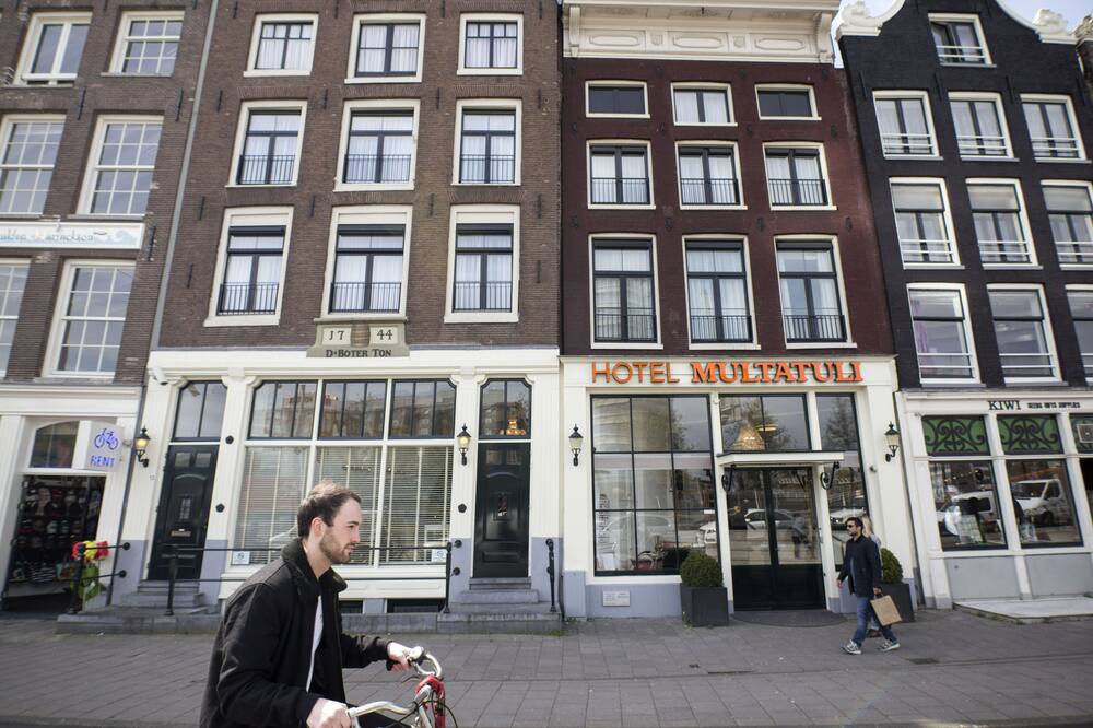 ムルタトゥリ ホテル 写真