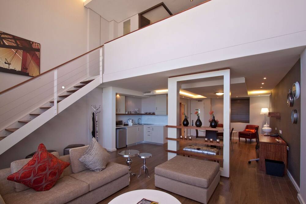 ダブルツリー バイ ヒルトン ケープタウン アッパー イーストサイド 写真