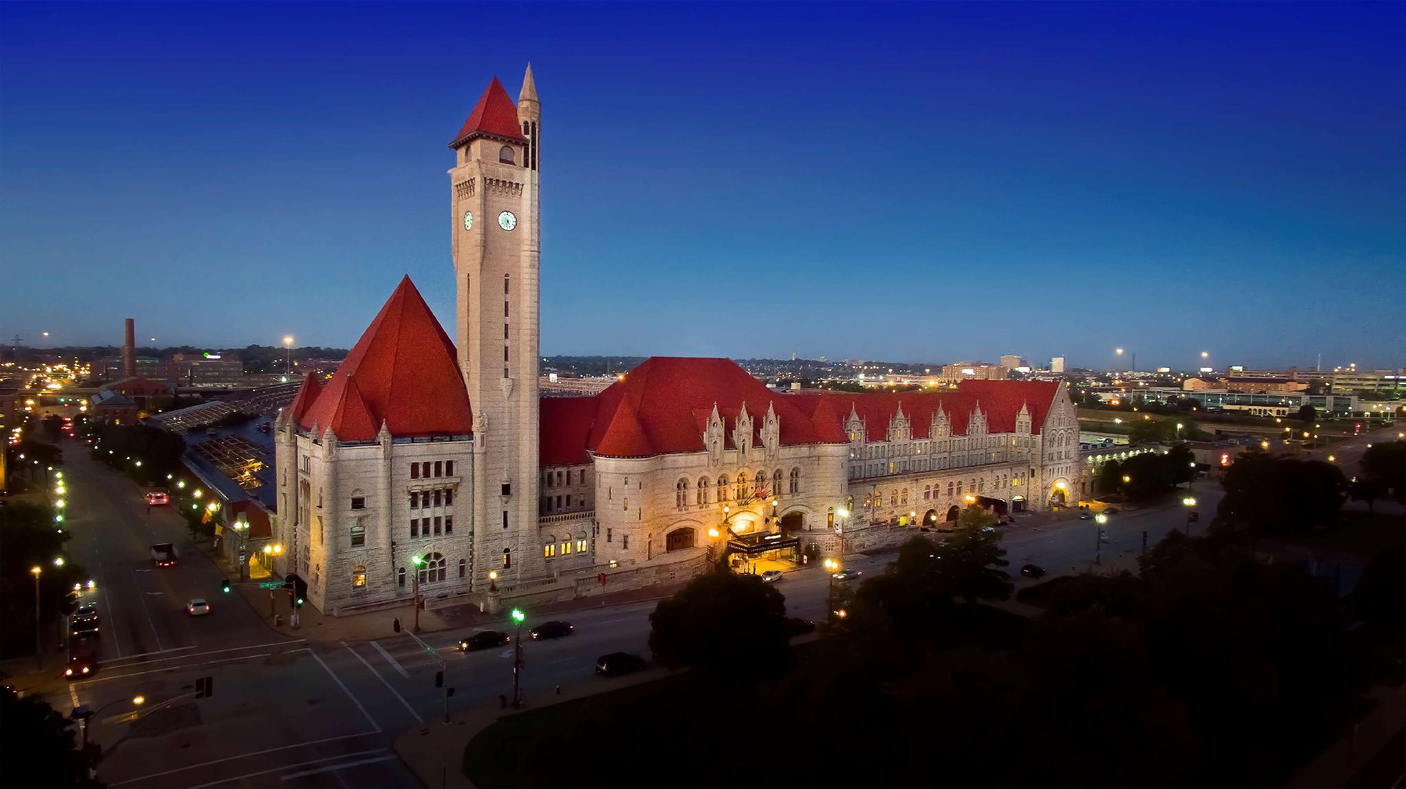 St. Louis Union Station Hotel, Curio Collection by Hilton 写真