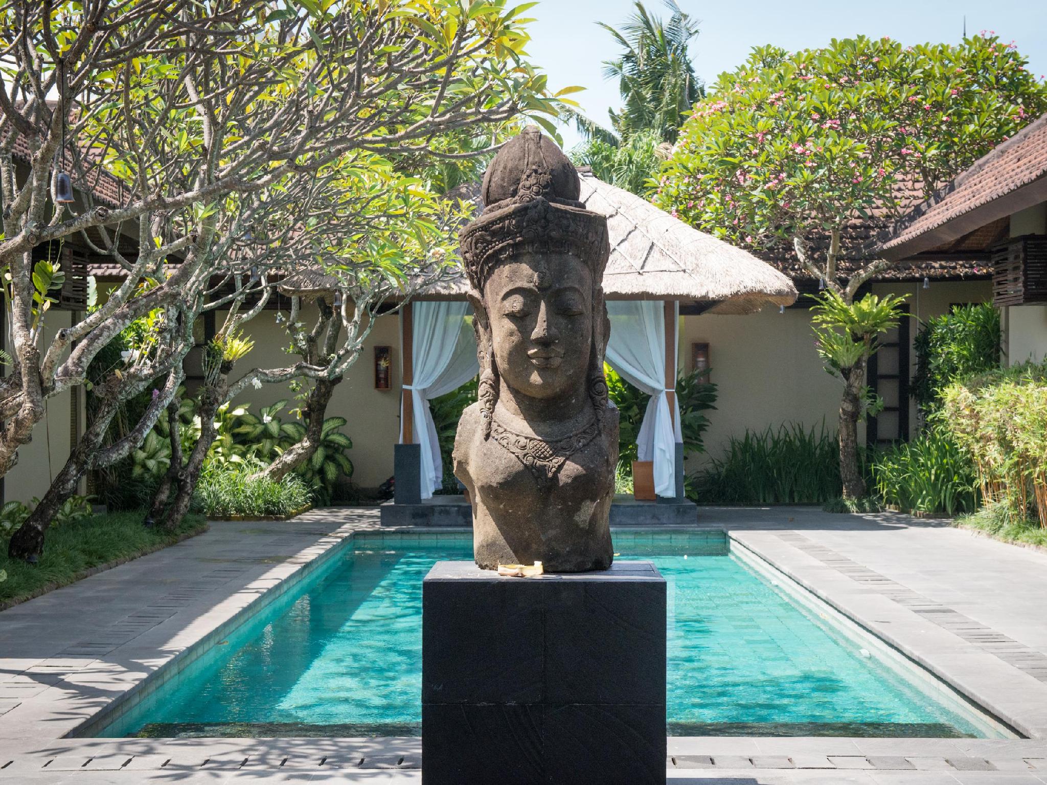 ウマ サプナ スミニャック バリ インドネシア 写真