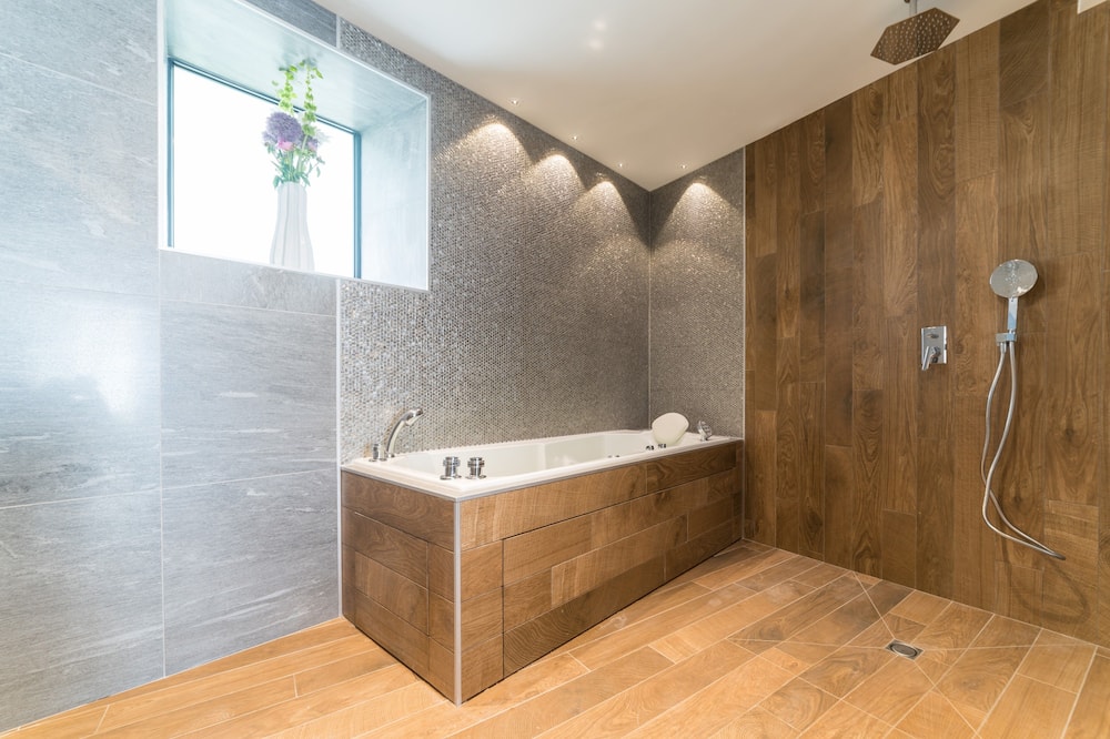 Logis Hostellerie des Clos et restaurant Bistrot des grands crus et Maison de la tour Chablis 写真