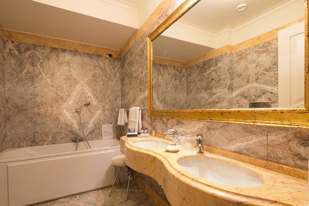 グランド ヴィスコンティ パレス ホテル 写真