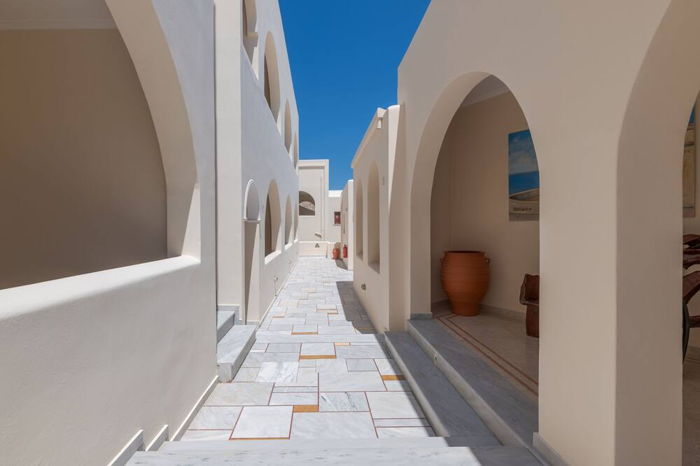 エパヴリス ホテル 写真