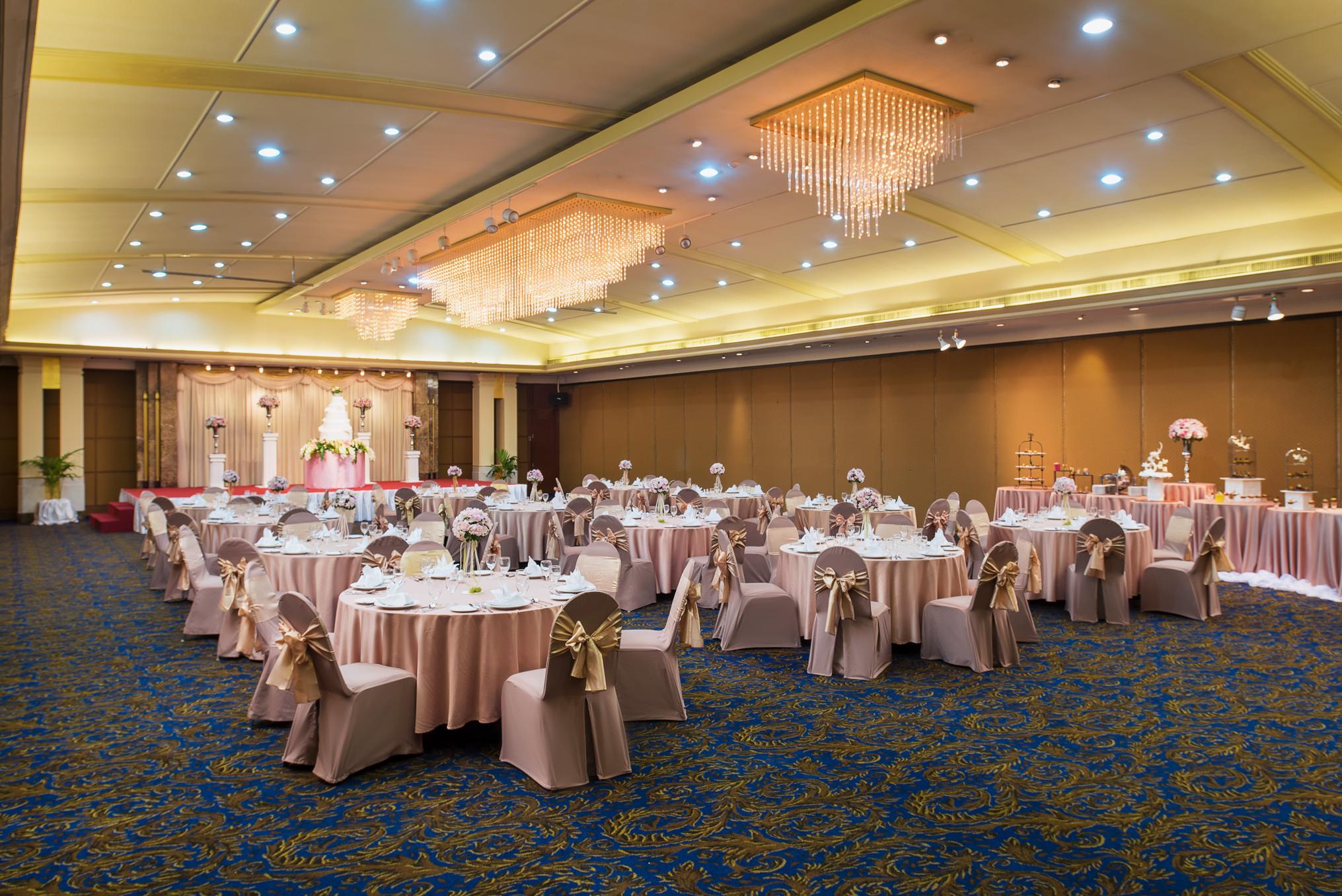 ツイン タワーズ ホテル 写真