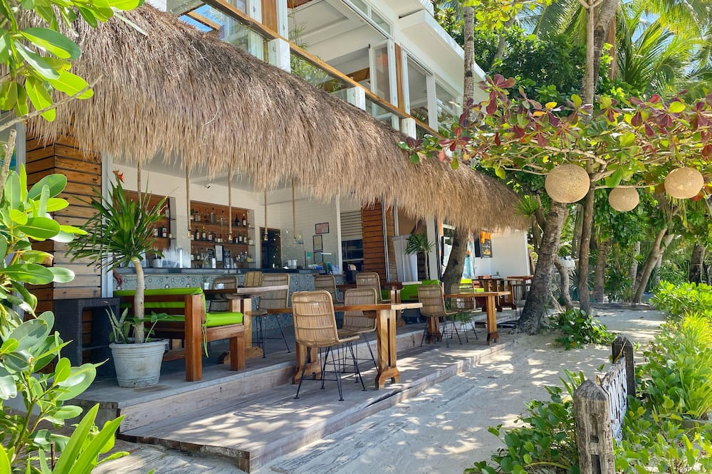 ジョニーズ ビーチ リゾート 写真