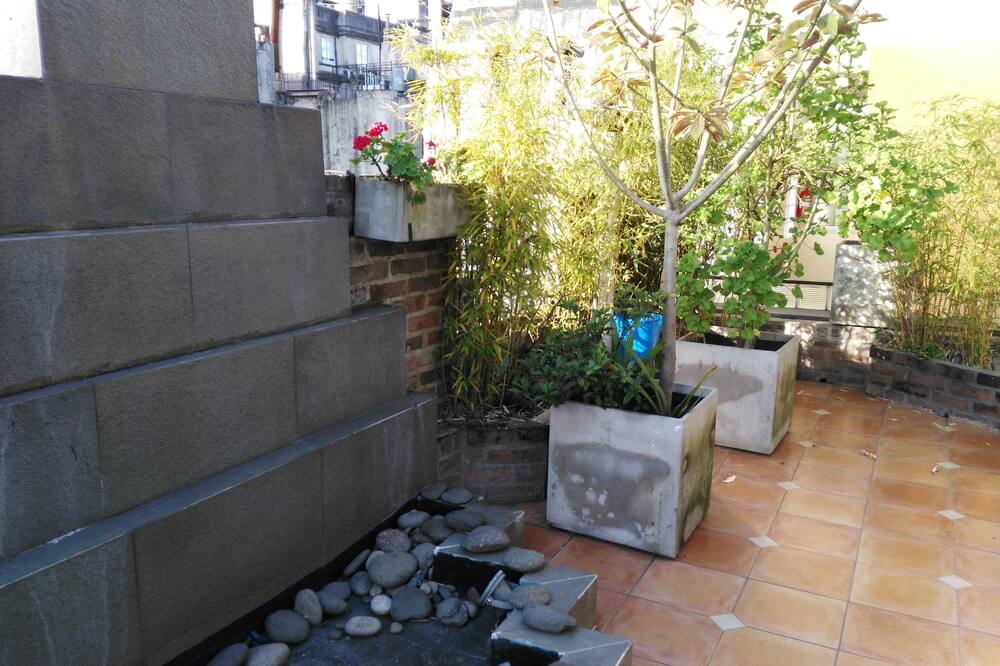 ホテル AYB インターナショナル 写真