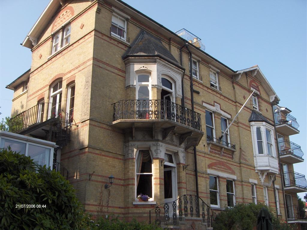 ヴィラ ロッセイ ホテル 写真