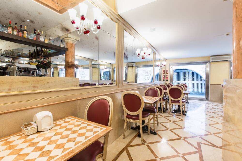 ホテル アルシオーネ 写真