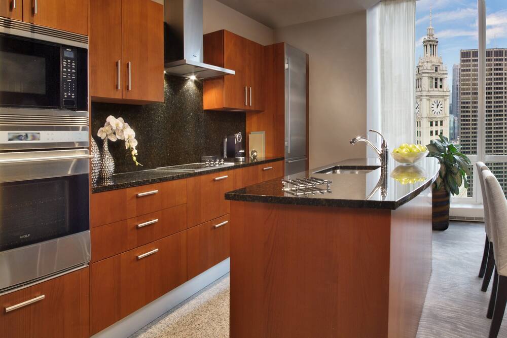 トランプ インターナショナル ホテル アンド タワー シカゴ 写真