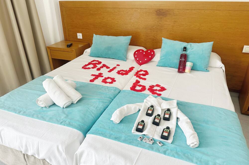 ホテル セルバ アレナル 写真