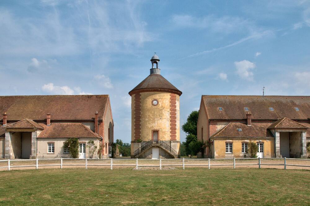 メルキュール マンテノン 写真