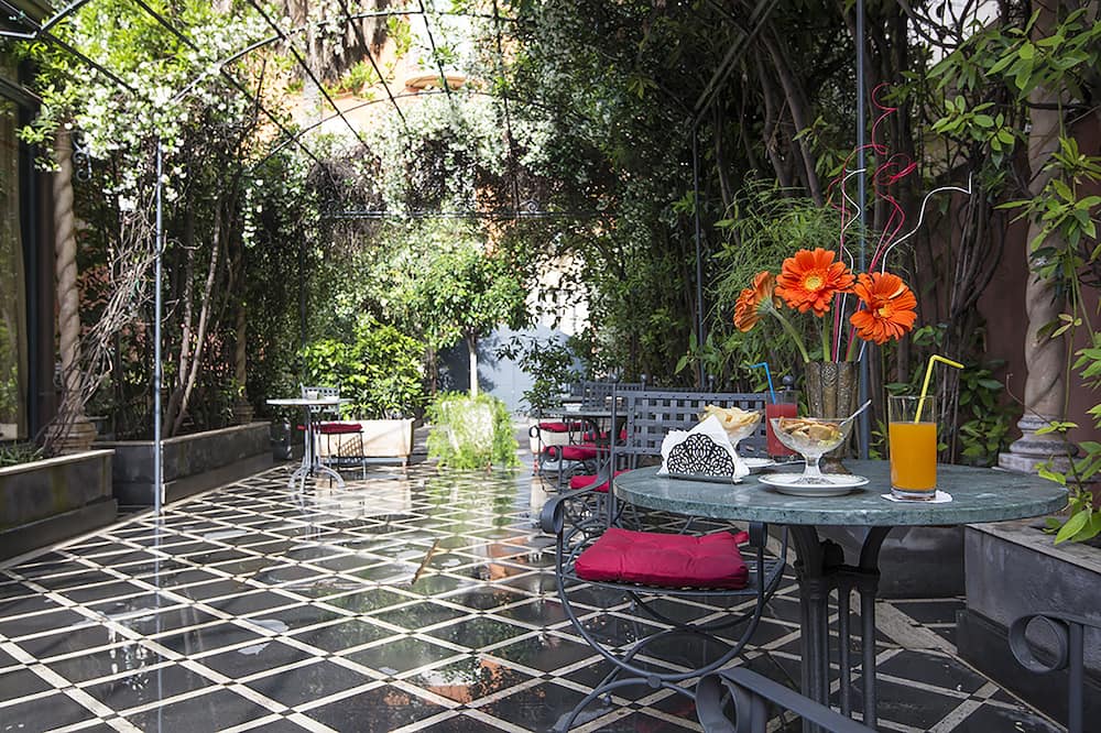 リバティ ホテル 写真