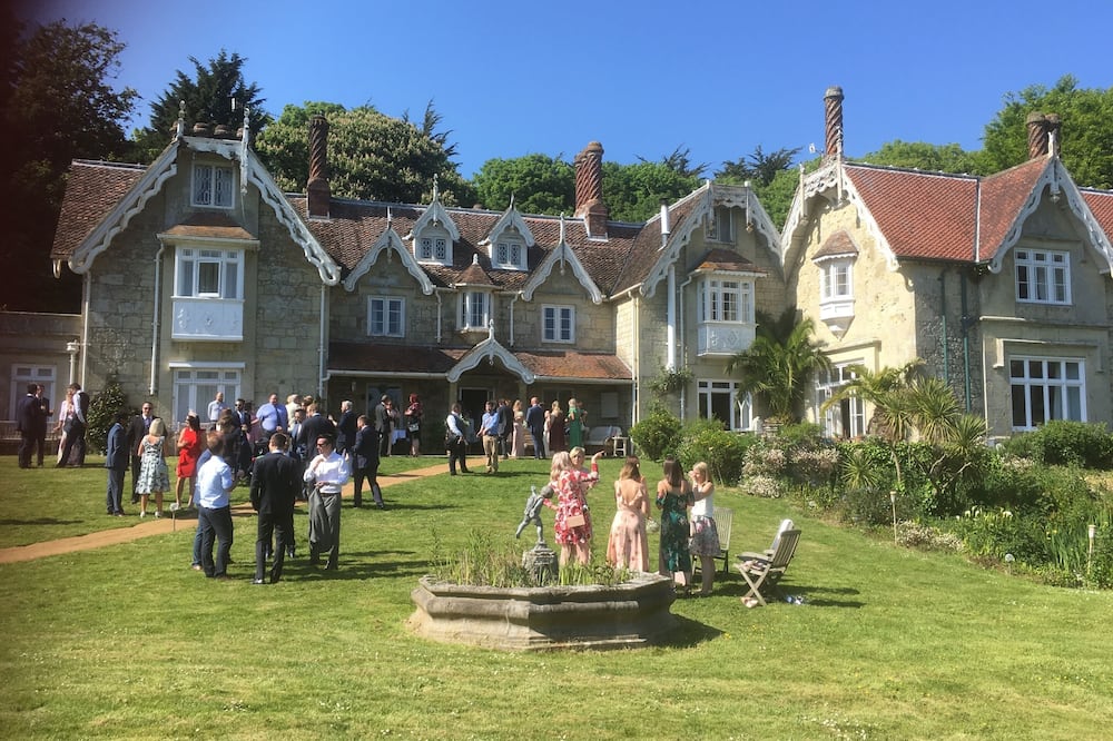 Lisle Combe 写真