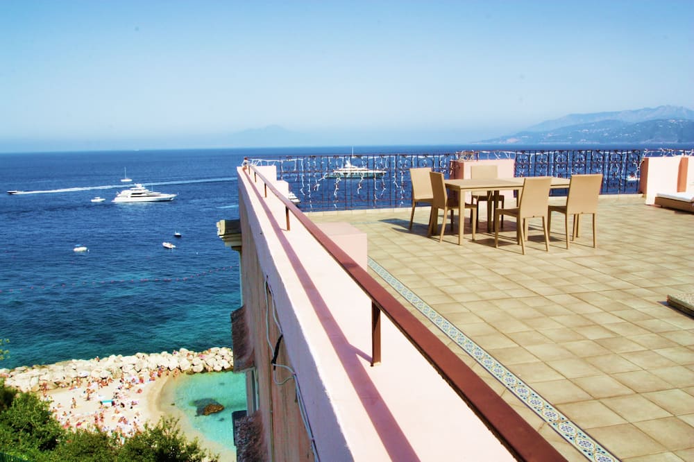 カプリ イン 写真