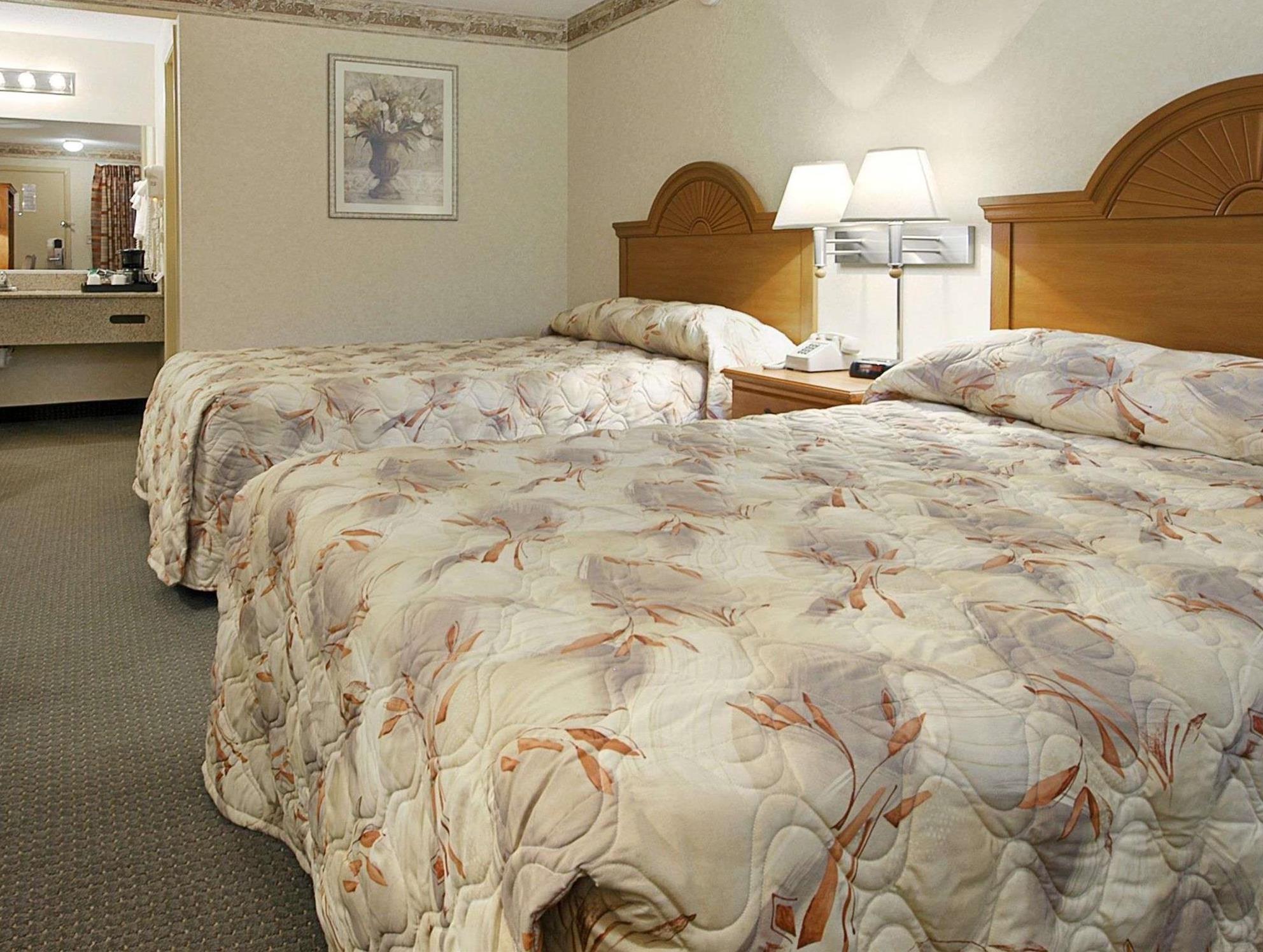 ラマダ バイ ウィンダム クリーブランド エアポート ウエスト 写真