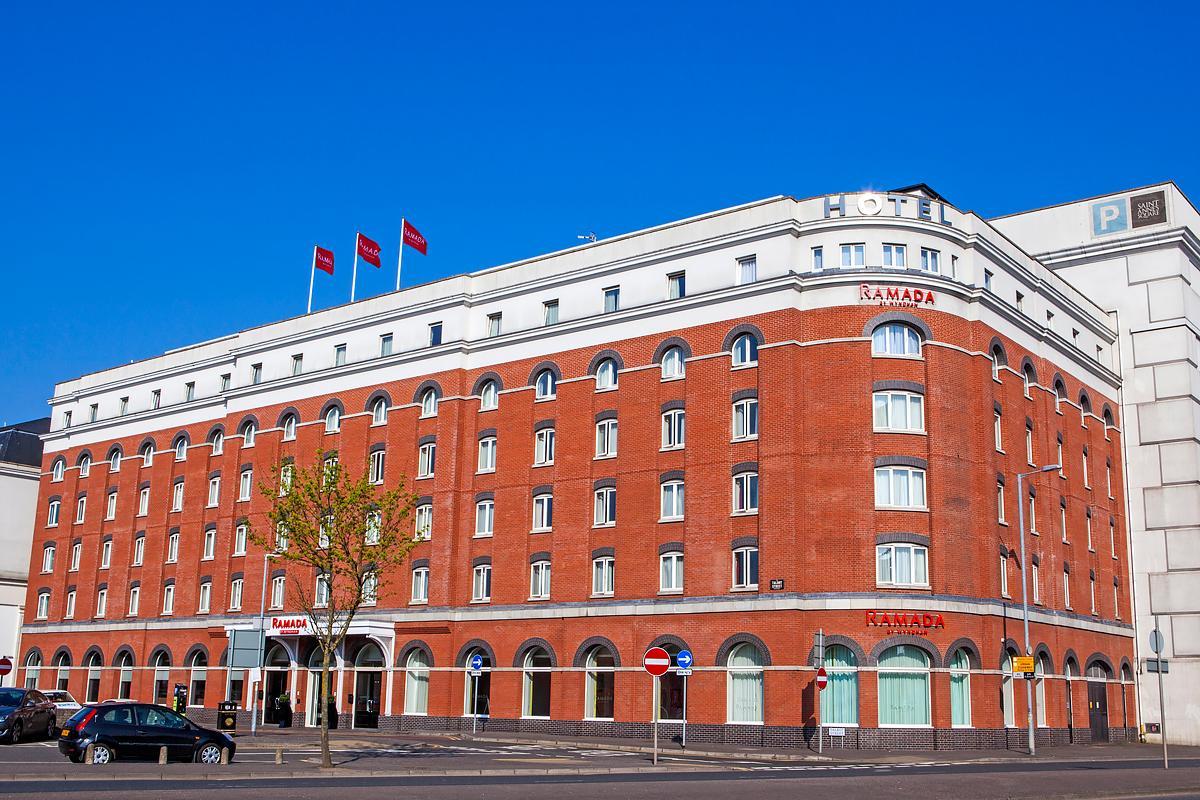 ラマダ バイ ウィンダム ベルファスト シティ センター 写真