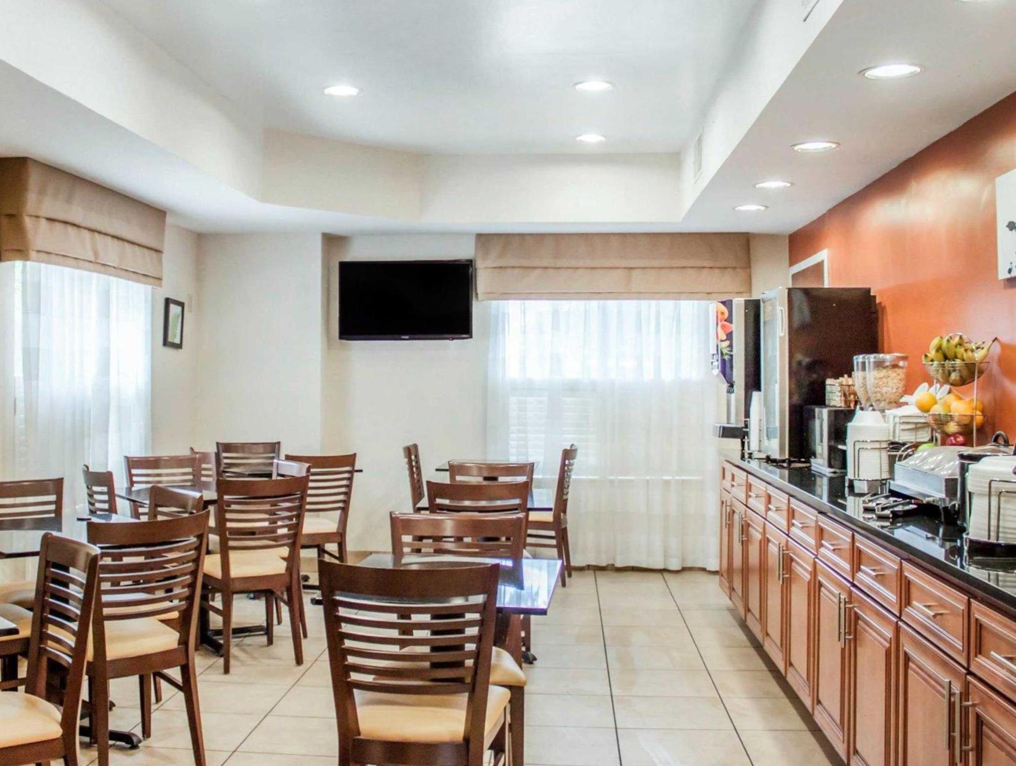 スリープ イン ノース チャールストン アシュリー フォスフェイト 写真