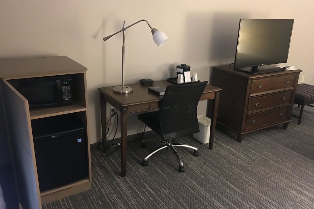 カントリー イン&スイーツ バイ ラディソン グランド ラピッズ イースト MI 写真